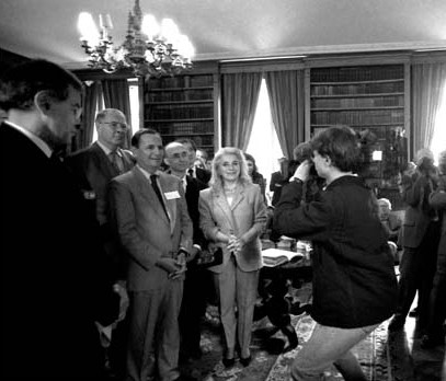 Prix Guizot du Conseil général du Calvados 1996 - Alain Lamassoure (député au Parlement européen), Ambroise Dupont (sénateur), Nicole Ameline (député du Calvados). Photo de François Louchet. Prix Guizot du Conseil général du Calvados 1996 - Alain Lamassoure (député au Parlement européen), Ambroise Dupont (sénateur), Nicole Ameline (député du Calvados). Photo de François Louchet.