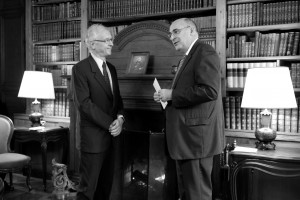 Pierre Manent, lauréat du Prix Guizot du Conseil général du Calvados 2012 et Jean-Léonce Dupont, Président du Conseil général. © François Louchet Pierre Manent, lauréat du Prix Guizot du Conseil général du Calvados 2012 et Jean-Léonce Dupont, sénateur du Calvados et vice-président du Sénat. © François Louchet