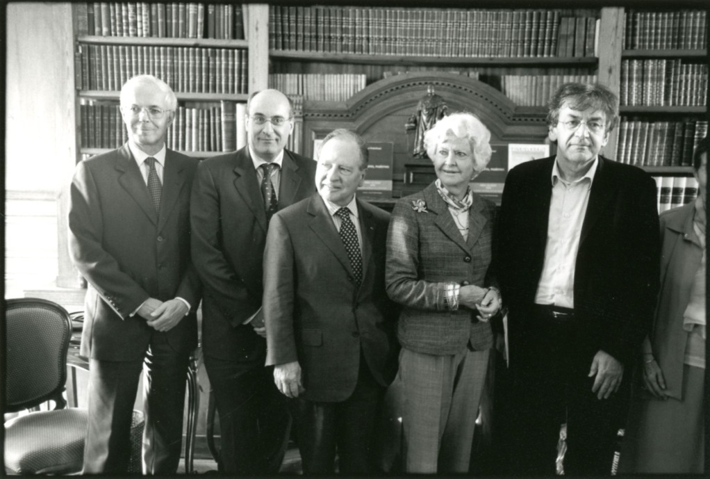 Nicolas Boissonnas, Jean-Léonce Dupont, Gabriel de Broglie, Anne d'Ornano, Alain Finkielkraut. Prix Guizot du Conseil général du Calvados 2006. Nicolas Boissonnas, Jean-Léonce Dupont, Gabriel de Broglie, Anne d'Ornano, Alain Finkielkraut. Prix Guizot du Conseil général du Calvados 2006.
