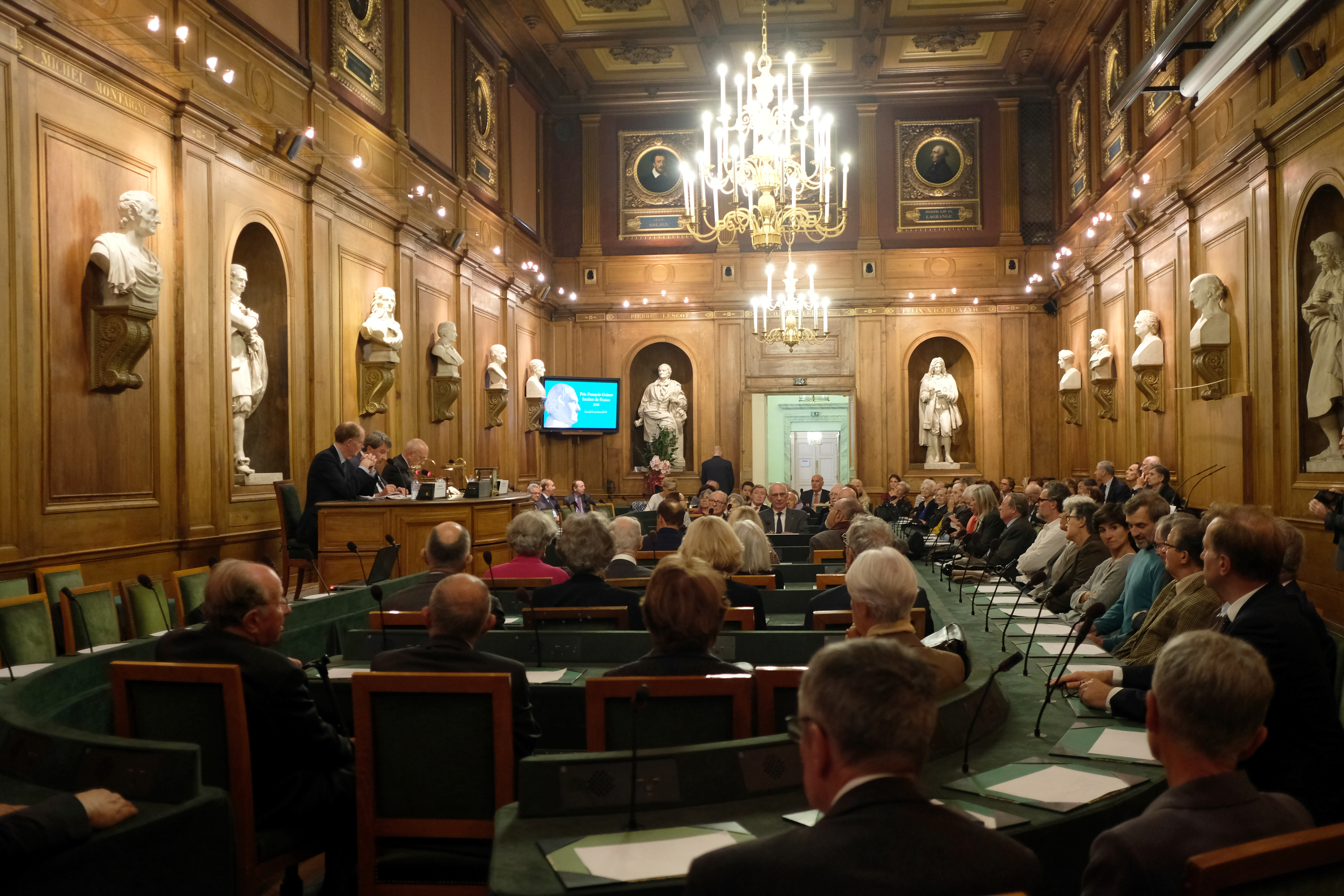 Assemblée réunie pour le troisième Prix Guizot de l'Institut
